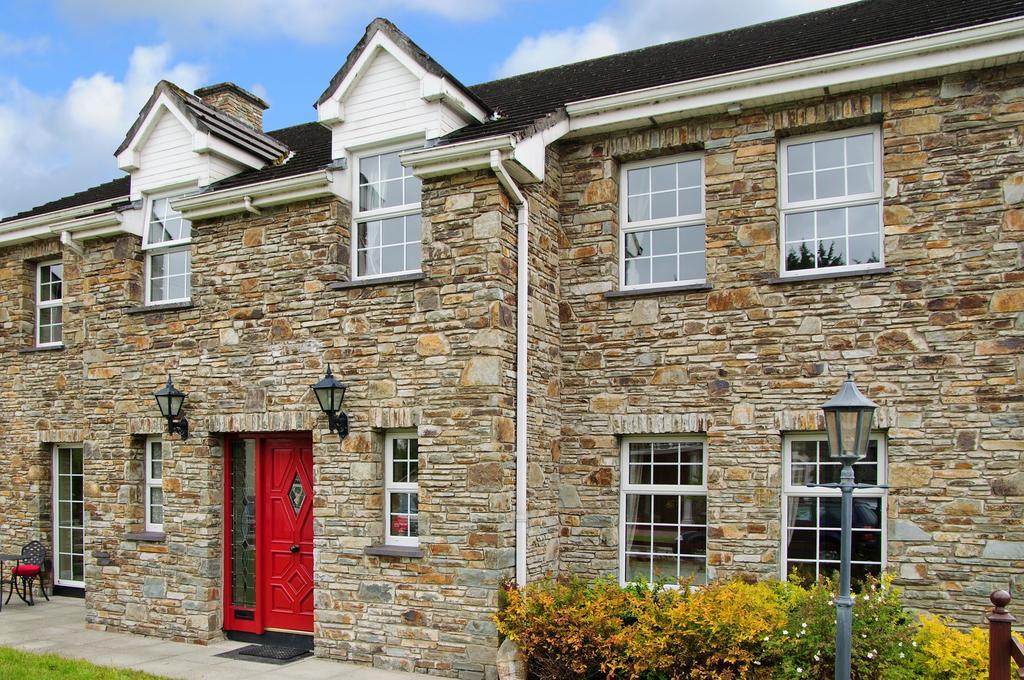 Sika Lodge Guesthouse 킬라니 외부 사진